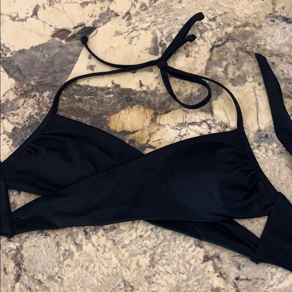 H&M Other - Black crossover bikini top H&M Other - Black crossover bikini top